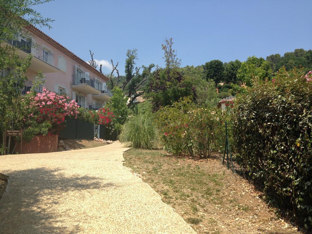 Appartement Dans Residence - Le Domaine De Camiole Callian  Eksteriør billede