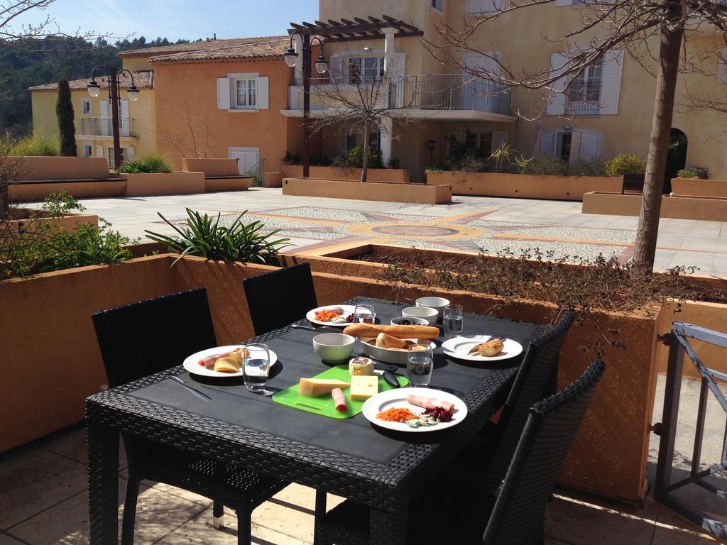 Appartement Dans Residence - Le Domaine De Camiole Callian  Eksteriør billede